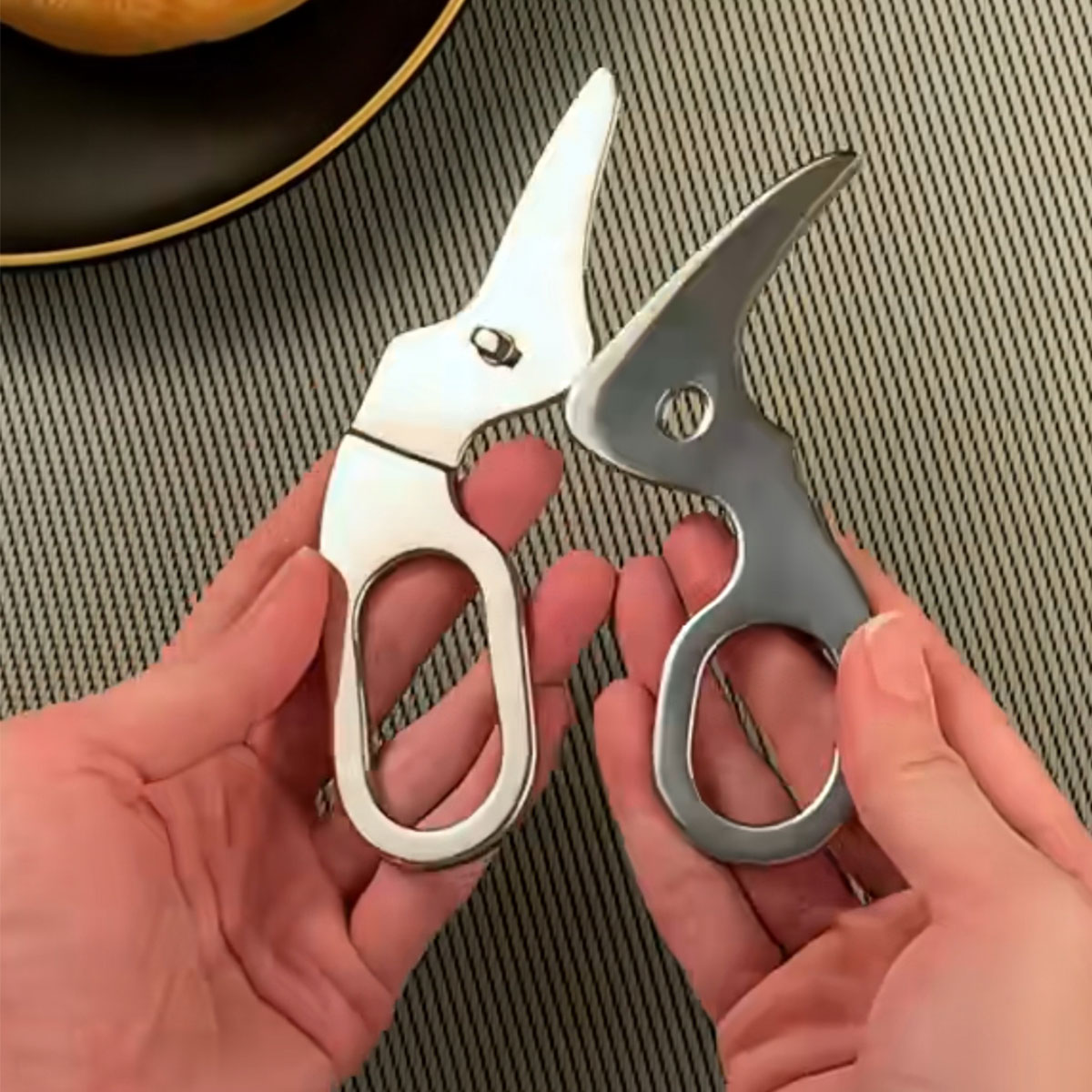 Baby Food Utensils - Gunting Makanan Bayi yang Aman -